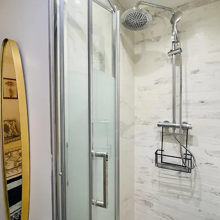 Design In Marais Center Pompidou * Paris