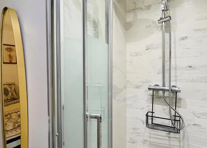 Design In Marais Center Pompidou * Paris