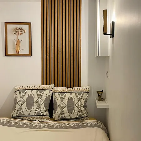 Design In Marais Center Pompidou Paris